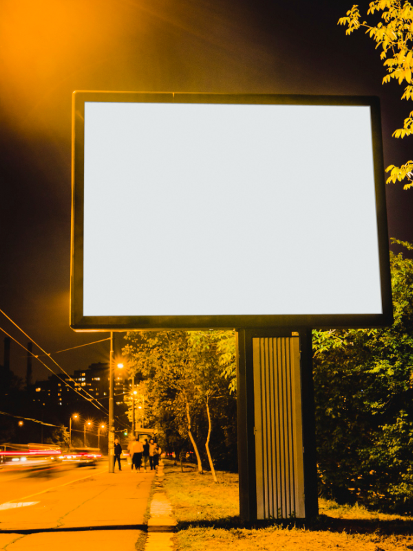 izmir acik hava reklamciligiyla marka mesajini acik hava ya tasima